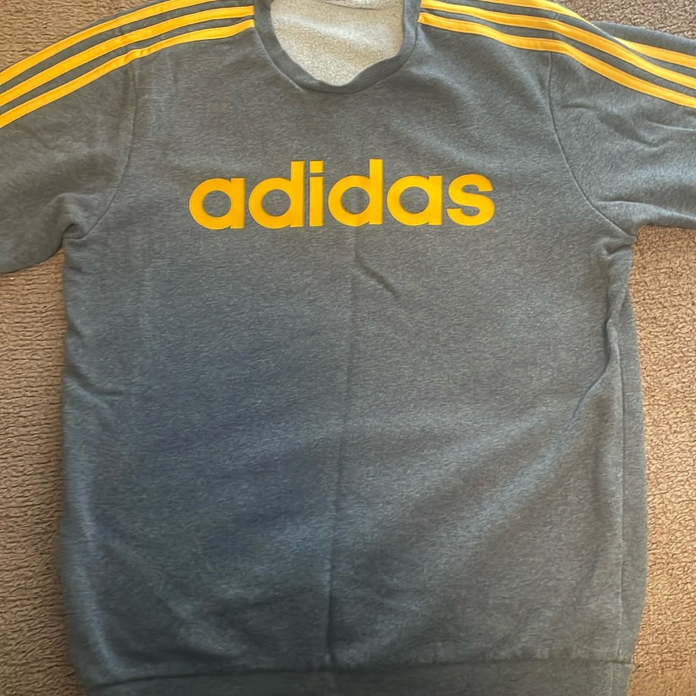 Adidas med dark gray with ye stripes sweatshirt